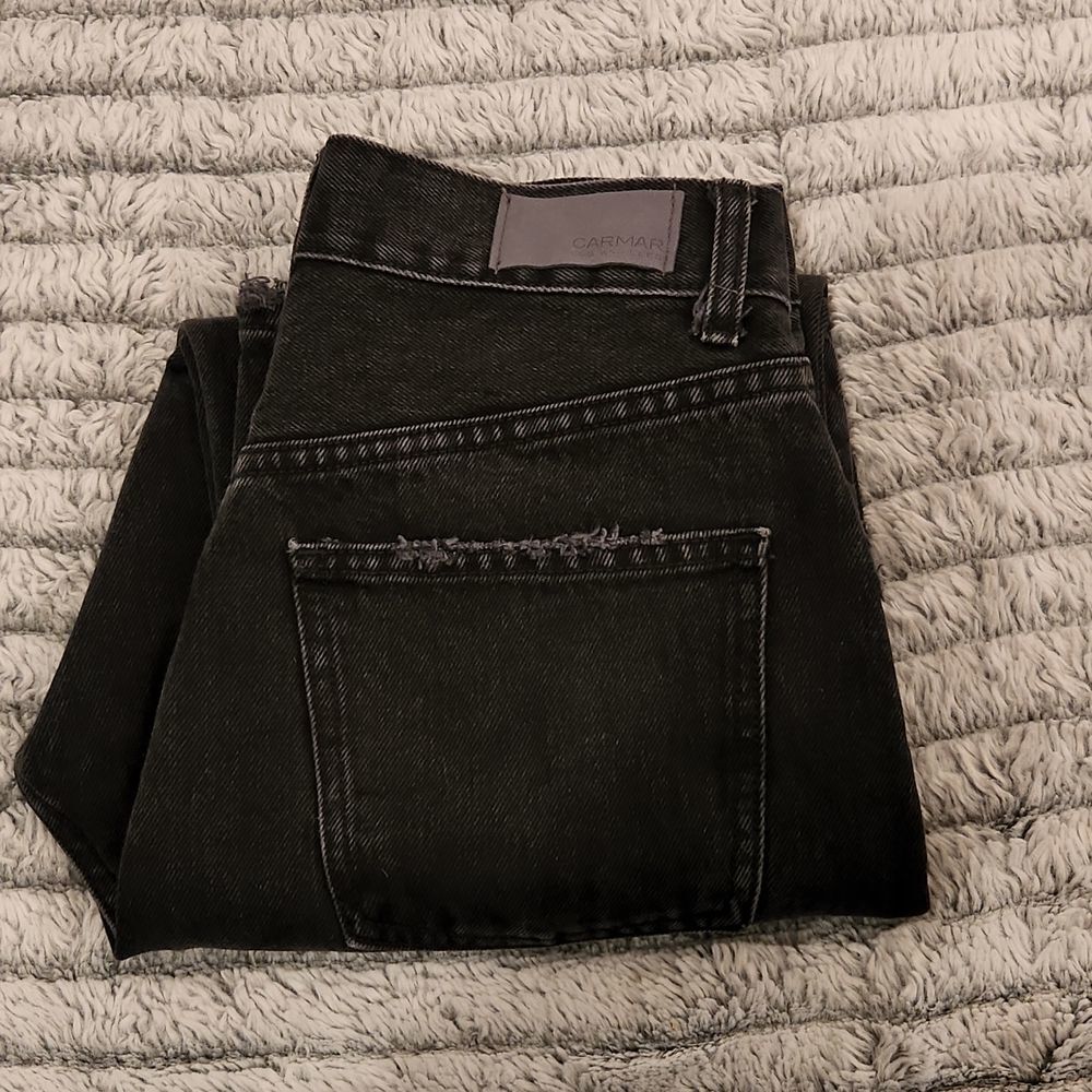 Black high waisted Carmar distressed mom Jeans size 24 - Picture 8 of 11